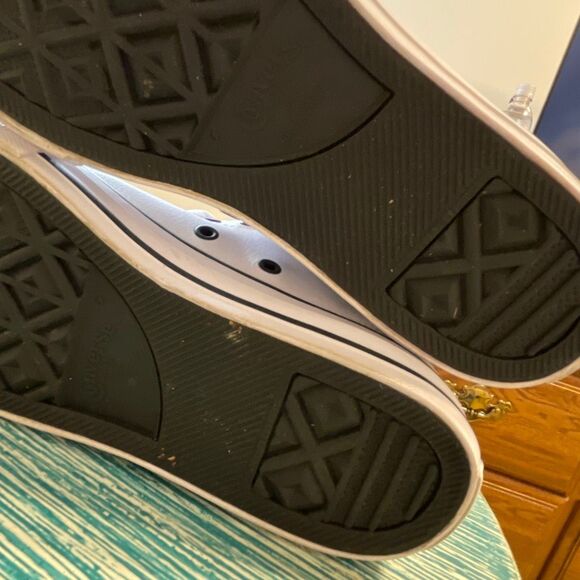 Chuck Taylor Converse All Star Leather Sneakers - Picture 8 of 12